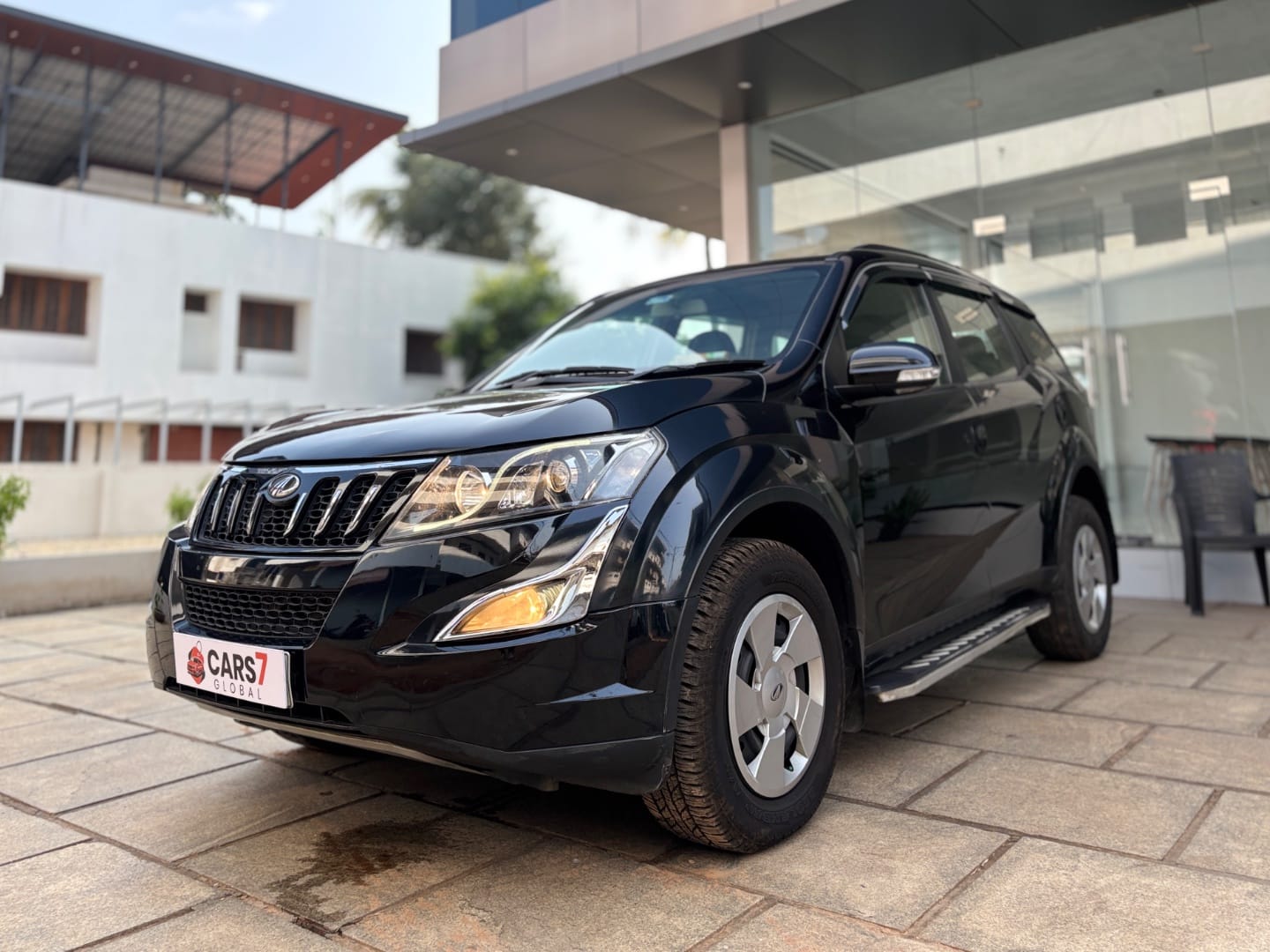 2017 Mahindra XUV 500 W6